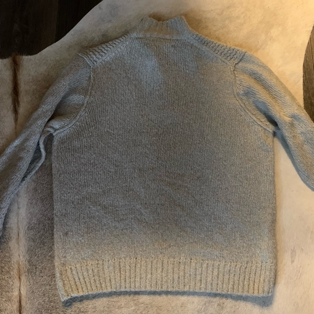 Perry Ellis Sweater - Picture 2 of 3